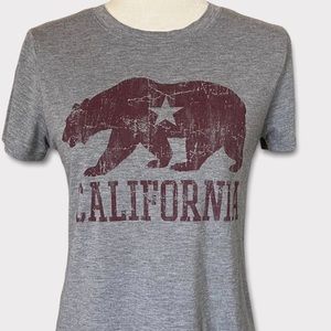 Modern Lux Women’s Heather Gray and Red California Flag Graphis Tee Size Medium